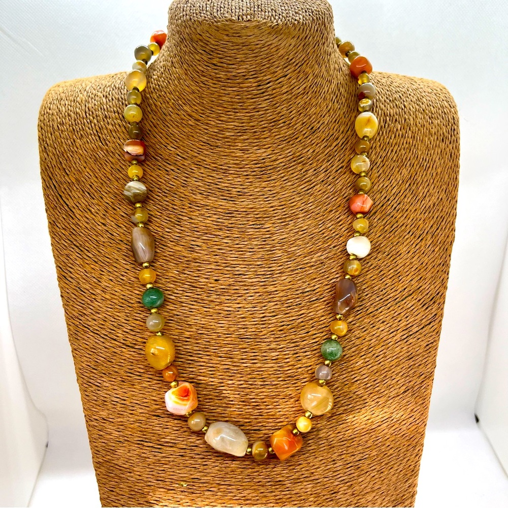 Vintage 22’ Agate and Multi-Stone (Beggars Beads) Necklace. Color Variation